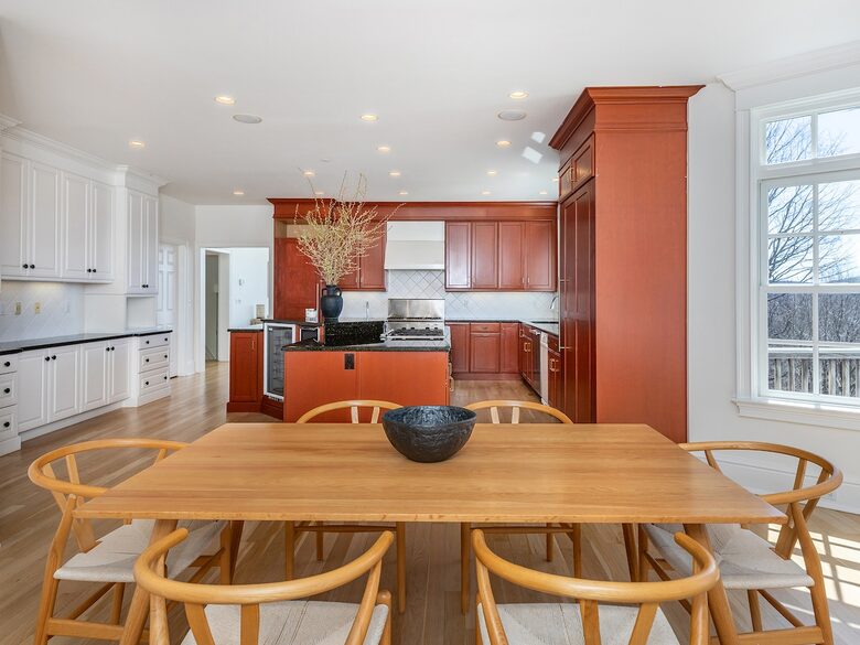 Elegant Colonial Retreat with Private Beach Access - Warren, Connecticut