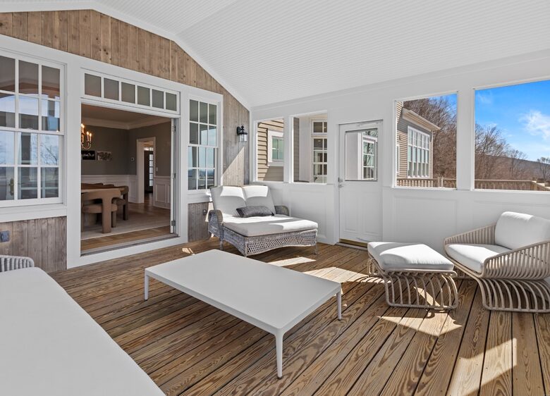 Elegant Colonial Retreat with Private Beach Access - Warren, Connecticut