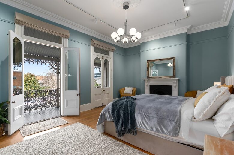 Elegant 1880s Terrace Overlooking Corbett Gardens - Bowral, Australia