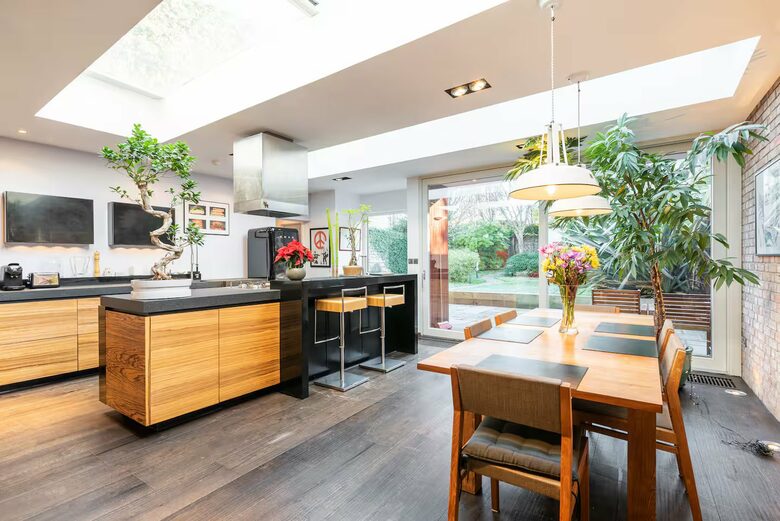 Elegant Dublin Residence with Private Garden Retreat - Dublin, Ireland
