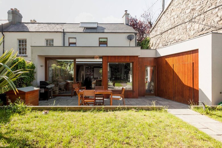 Elegant Dublin Residence with Private Garden Retreat - Dublin, Ireland