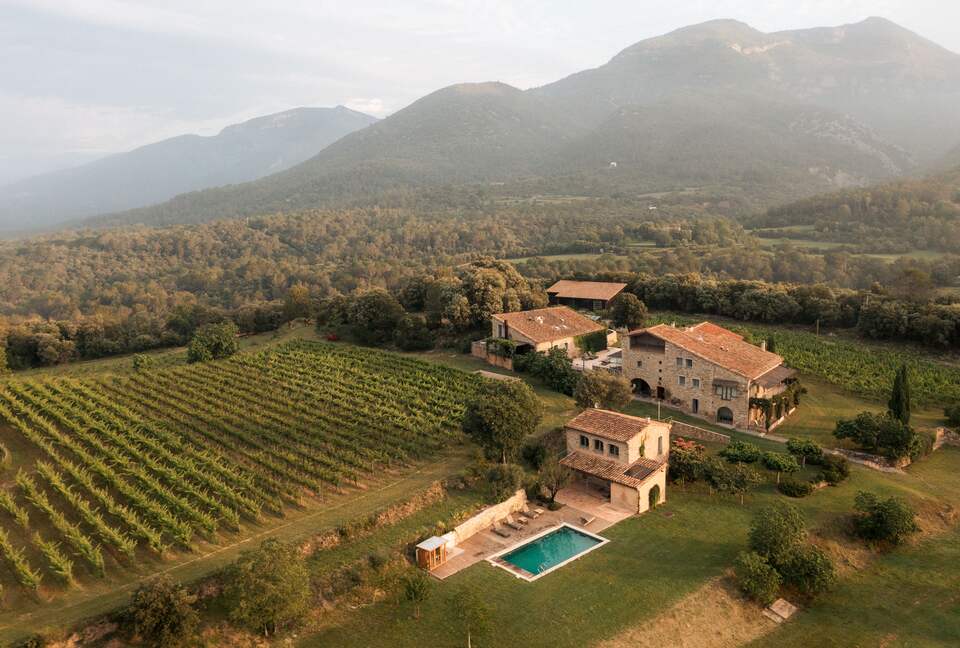 A Premier Pyrenean Retreat – Luxury Lodge & Wellness Sanctuary - Girona, Spain