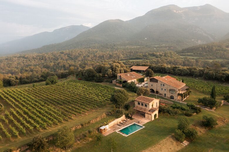 A Premier Pyrenean Retreat – Luxury Lodge & Wellness Sanctuary - Girona, Spain