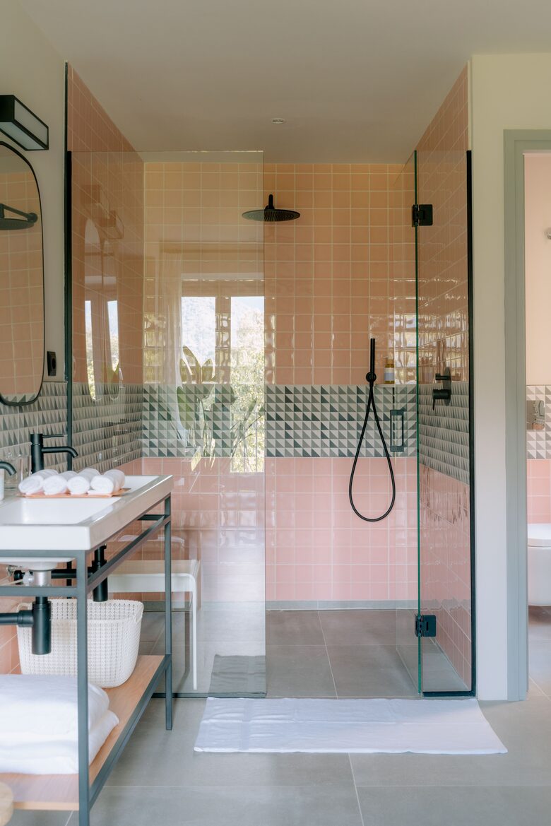 A Premier Pyrenean Retreat – Luxury Lodge & Wellness Sanctuary - Girona, Spain