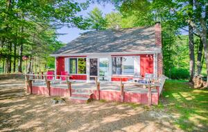 Classic Maine Charm with Panoramic Water Views - Nobleboro, Maine