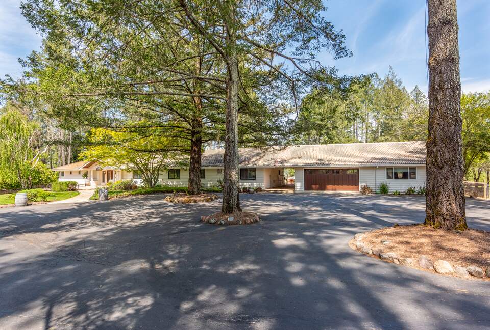 Private Wine Country Estate with Spa & Treehouse - Healdsburg, California