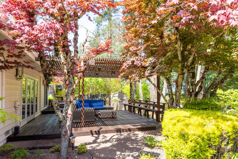 Private Wine Country Estate with Spa & Treehouse - Healdsburg, California
