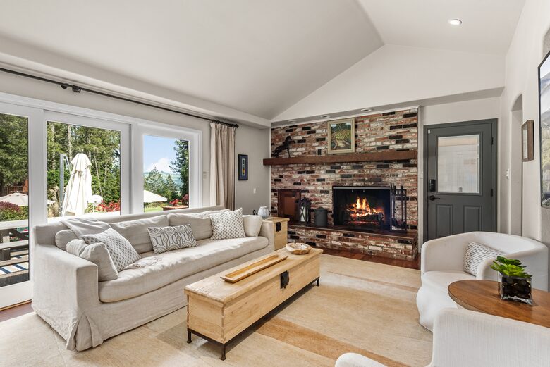 Private Wine Country Estate with Spa & Treehouse - Healdsburg, California