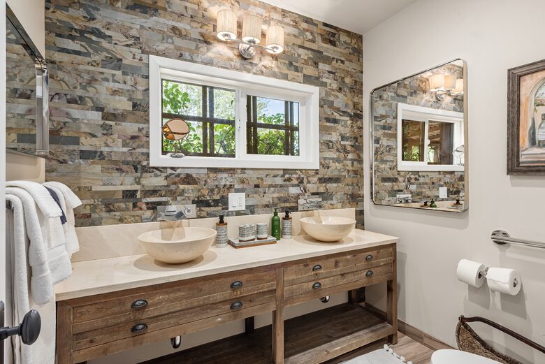 Private Wine Country Estate with Spa & Treehouse - Healdsburg, California