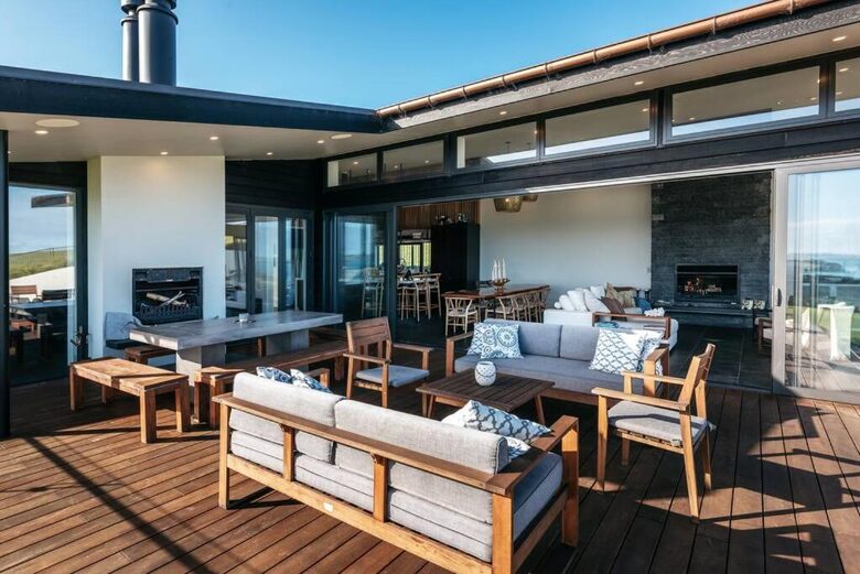 Crowning Jewel of Park Point - Waiheke Island, New Zealand