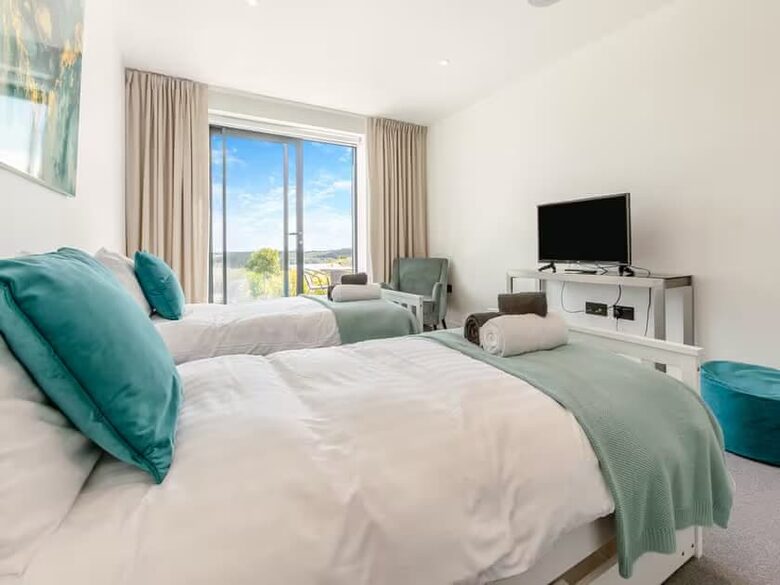 A Contemporary Haven on the Roseland Peninsula - Saint Mawes, United Kingdom