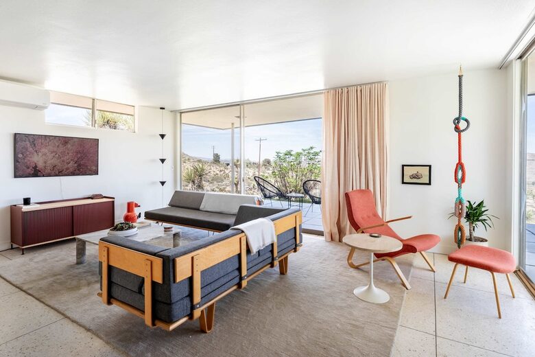 Midcentury Elegance Beneath the Stars - Joshua Tree, California