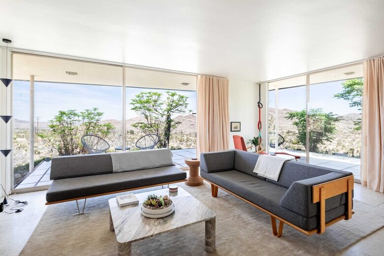 Midcentury Elegance Beneath the Stars - Joshua Tree, California