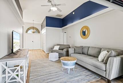 Inviting Florida Getaway with Outdoor Living & Water Access - Cape Coral, Florida