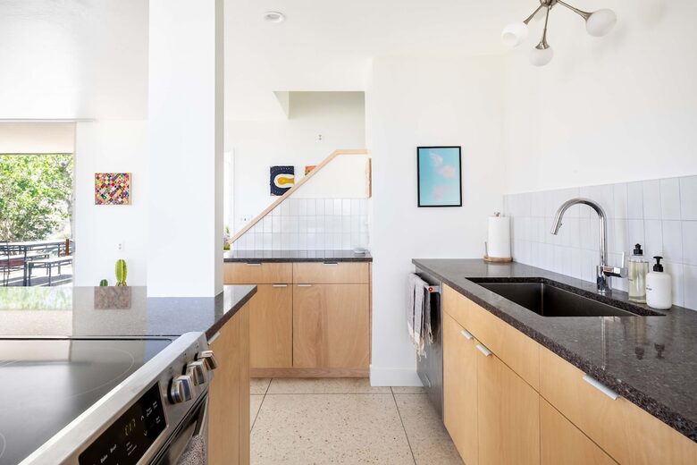 Midcentury Elegance Beneath the Stars - Joshua Tree, California