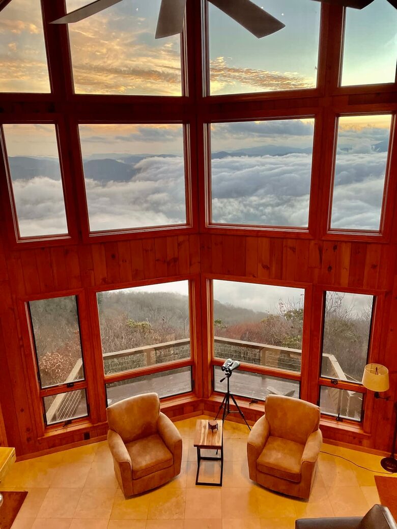 Three-State Views from a Mountain Haven - Beech Mountain, North Carolina
