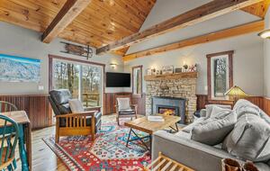 Cozy Cabin with River Views Near Okemo - Proctorsville, Vermont