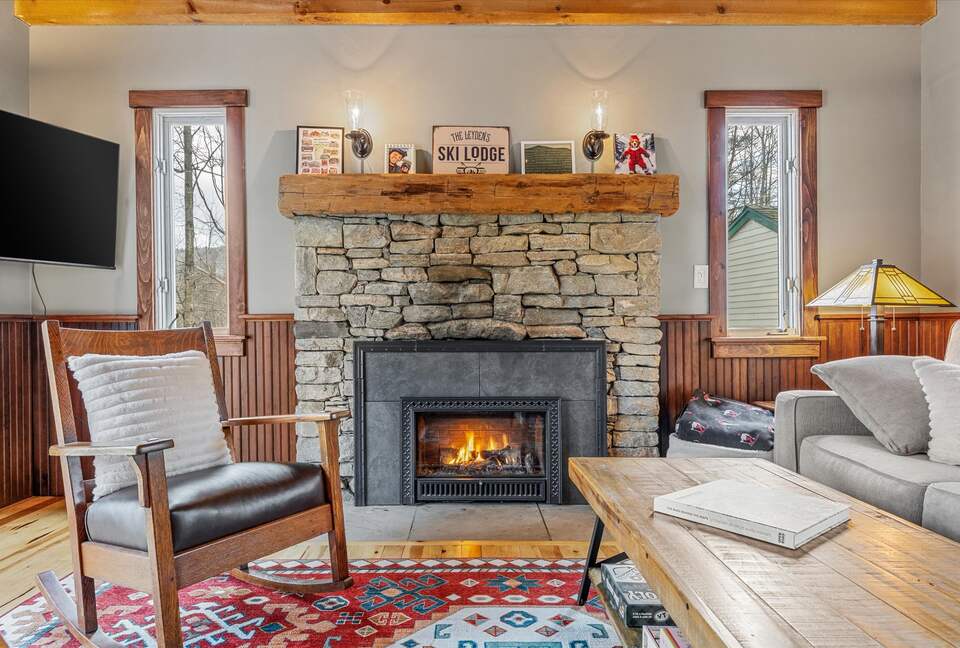 Cozy Cabin with River Views Near Okemo - Proctorsville, Vermont