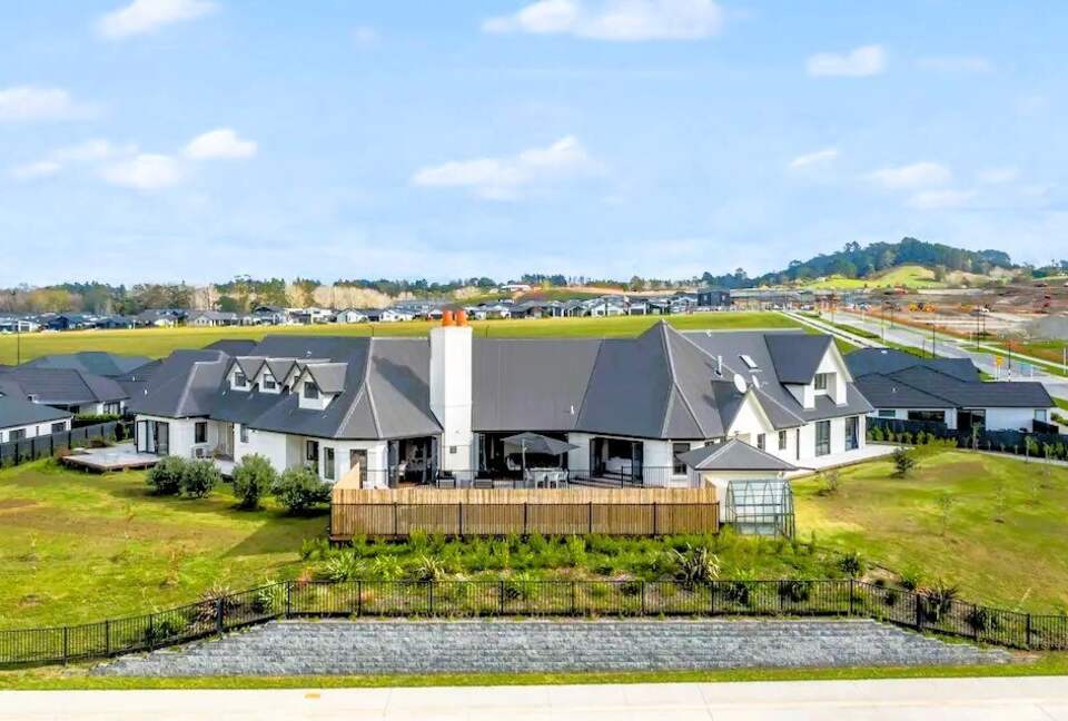 Wainui Estate | Grand Luxury Near the Coast - Wainui, New Zealand