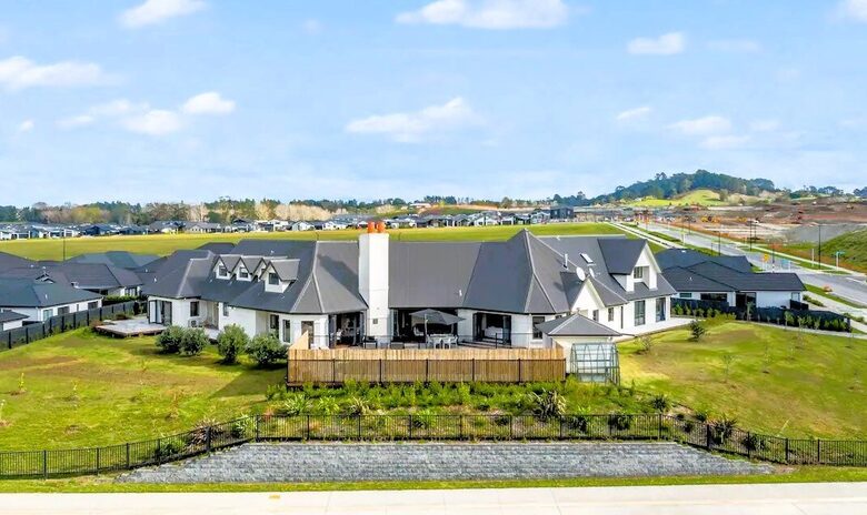 Wainui Estate | Grand Luxury Near the Coast - Wainui, New Zealand