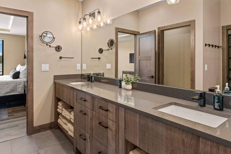 Upscale Montana Retreat with Private Dock & Mountain Views - Anaconda, Montana