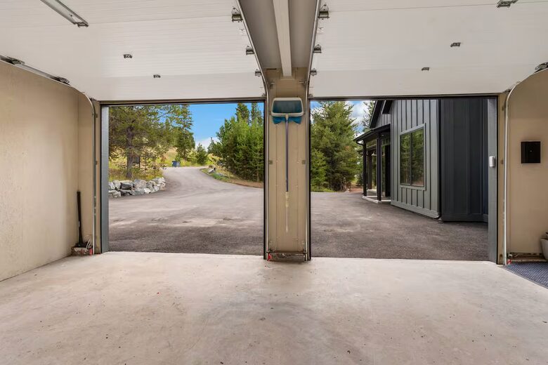Upscale Montana Retreat with Private Dock & Mountain Views - Anaconda, Montana