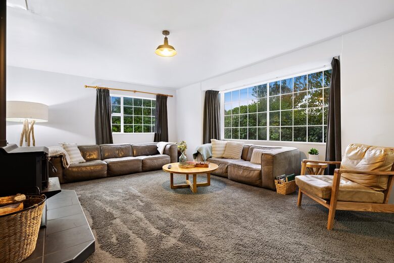 Seaside Elegance in Southland - Riverton / Aparima, New Zealand