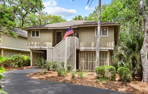 Charming Seabrook Escape with Screened Porch - Johns Island, South Carolina