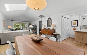 Charming Seabrook Escape with Screened Porch - Johns Island, South Carolina