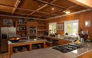 Riverfront Elegance at the Edge of the Wild - Klamath, California