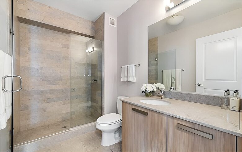Panoramic Living in the Heart of Chicago - Chicago, Illinois