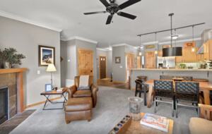 Stylish Truckee Getaway Close to Skiing - Truckee, California