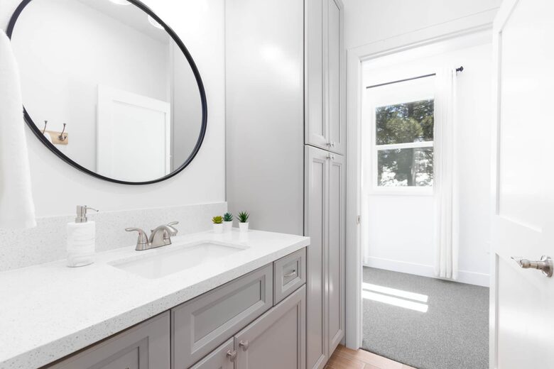 Elegant Alpine Escape in the Heart of Mammoth - Mammoth Lakes, California