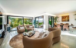 Sophisticated Two-Bedroom Haven in Le Cannet - Le Cannet, France