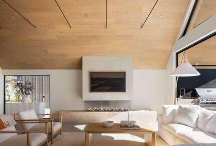 Spa Haven with Panoramic Lake Chelan Views - Chelan, Washington