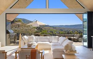 Spa Haven with Panoramic Lake Chelan Views - Chelan, Washington
