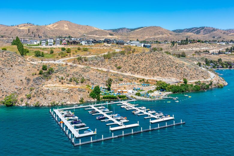 Spa Haven with Panoramic Lake Chelan Views - Chelan, Washington