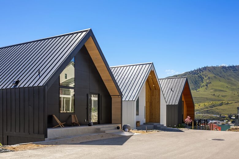 Spa Haven with Panoramic Lake Chelan Views - Chelan, Washington