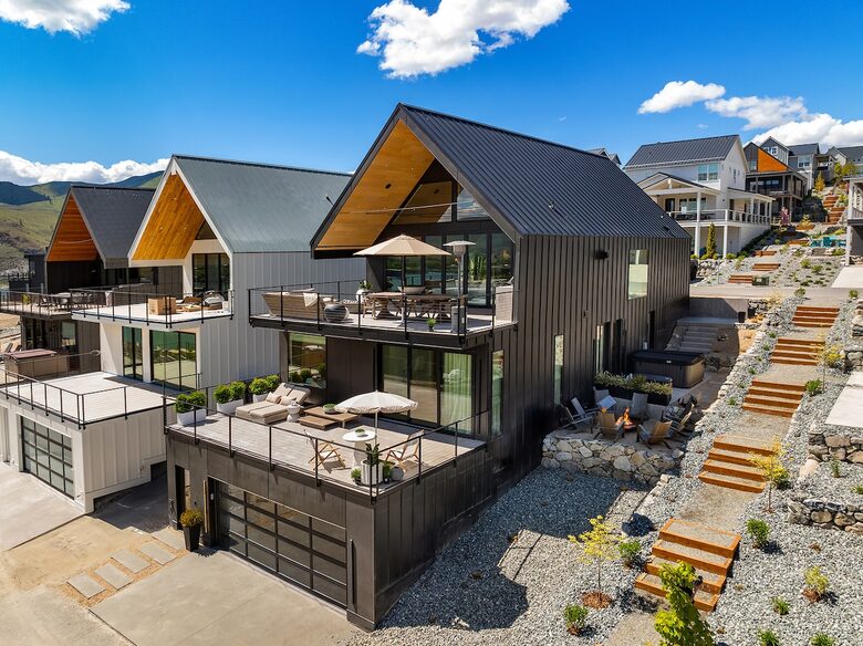 Spa Haven with Panoramic Lake Chelan Views - Chelan, Washington