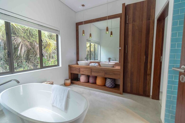 Luxury Oceanfront Villa with Panoramic Bazaruto Archipelago Views - Vilankulos, Mozambique