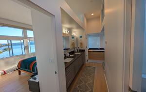 Main bathroom
