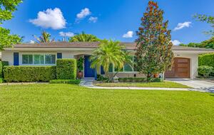 West Palm Bungalow - West Palm Beach, Florida