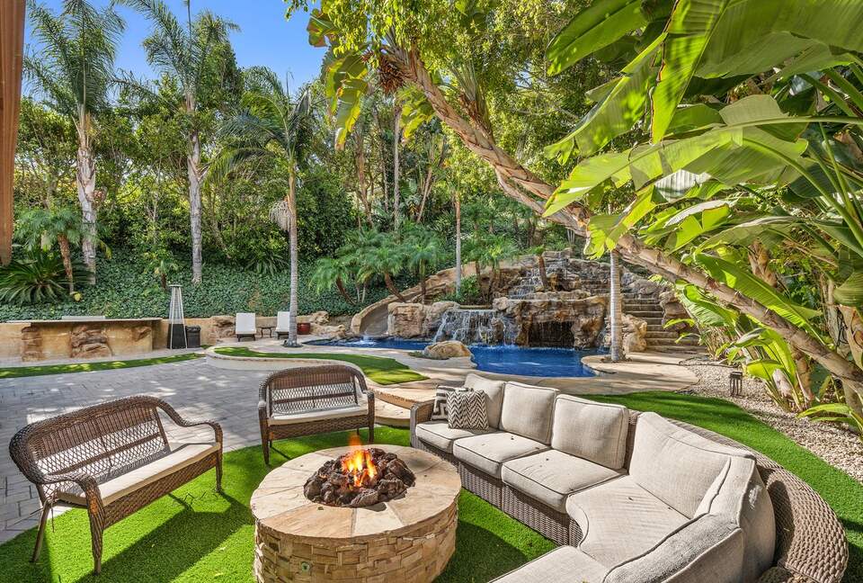 Resort Like Property in Los Angeles - Woodland Hills, California