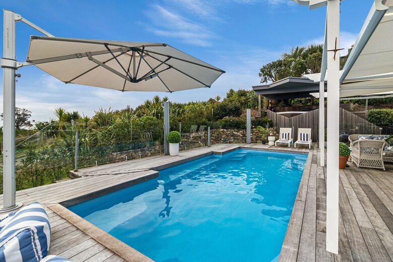 Waiheke Island Living with Pool and Hot Tub - Waiheke Island, New Zealand