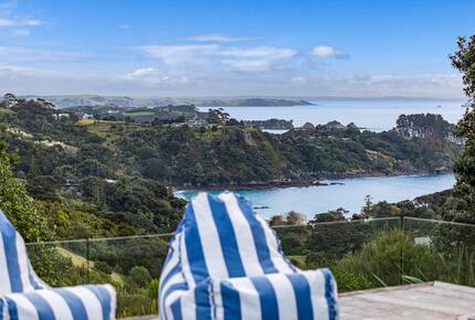 Waiheke Island Living with Pool and Hot Tub - Waiheke Island, New Zealand