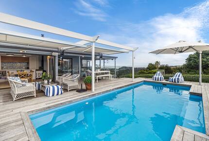 Waiheke Island Living with Pool and Hot Tub - Waiheke Island, New Zealand