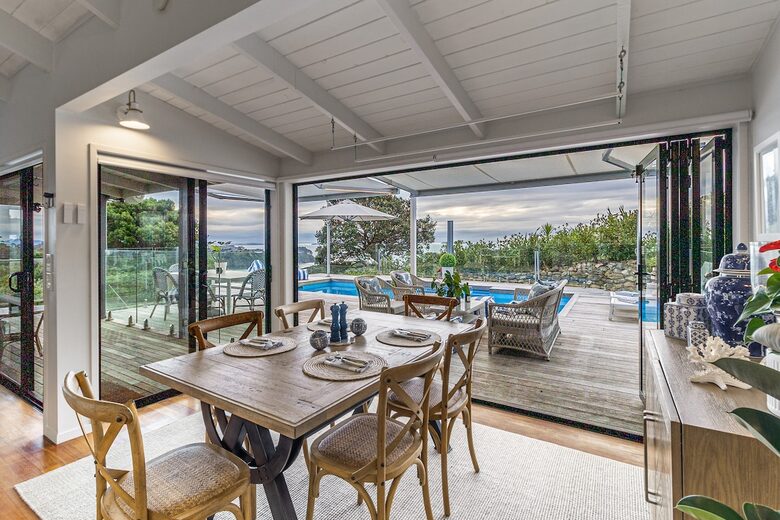 Waiheke Island Living with Pool and Hot Tub - Waiheke Island, New Zealand