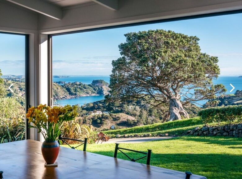 Waiheke Island Living with Pool and Hot Tub - Waiheke Island, New Zealand