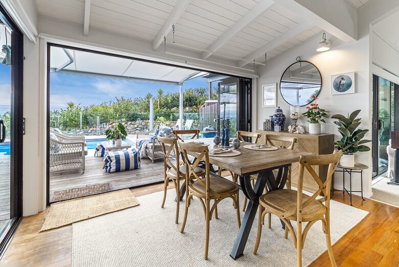 Waiheke Island Living with Pool and Hot Tub - Waiheke Island, New Zealand