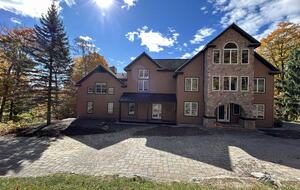 Elegant Escape at the Base of the Mountain - Winhall, Vermont